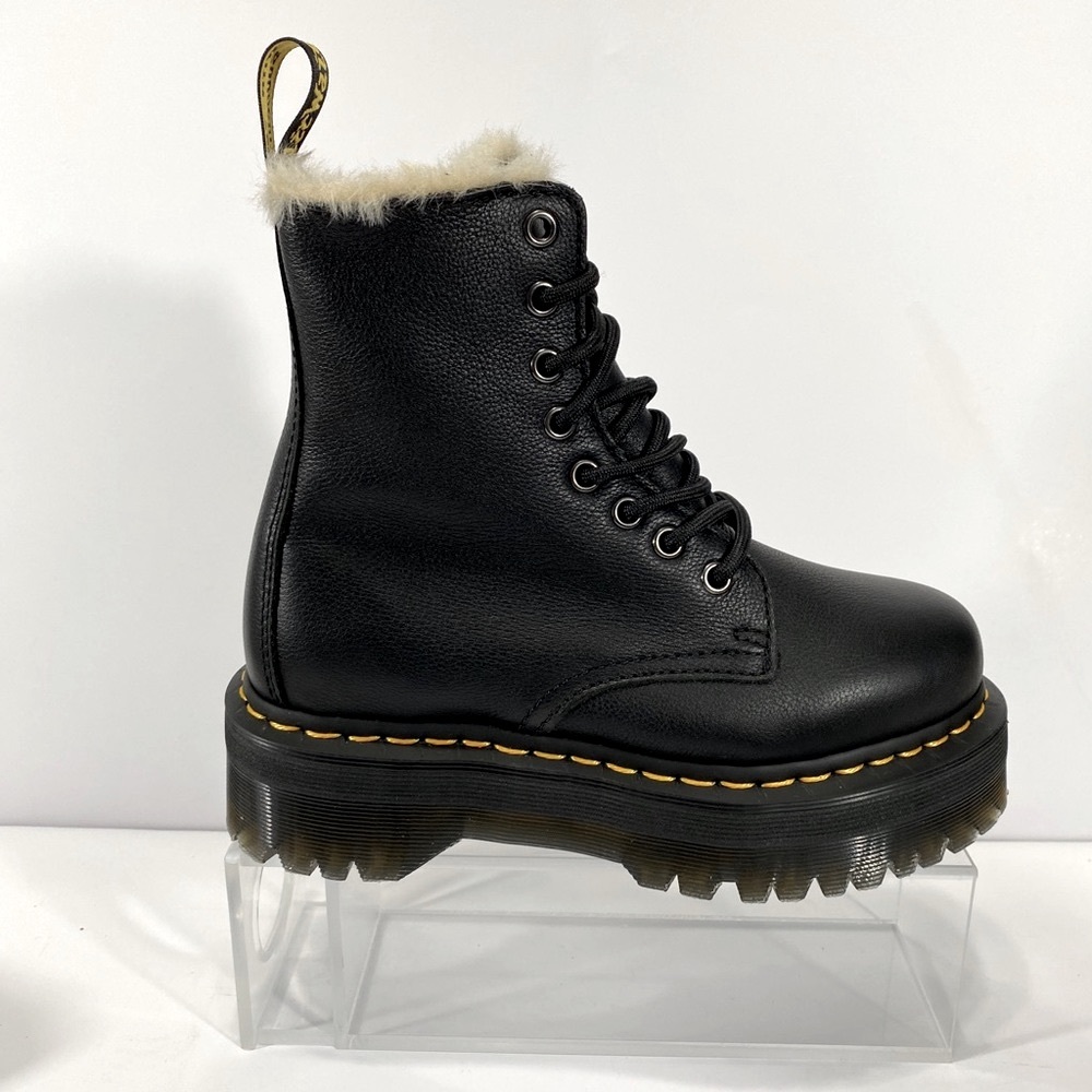 NEW DR MARTENS FUR-LINED JADON 8 EYE BOOTS - Picture 5 of 12